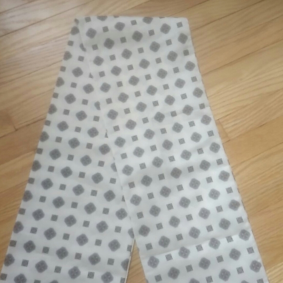 Men's Silk Print Scarf - Picture 4 of 5